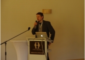 Dr Radoslaw Kowalski przedstawia zagadnienia zwiazane z pneumatycznym tarlem ryb dziko zyjacych